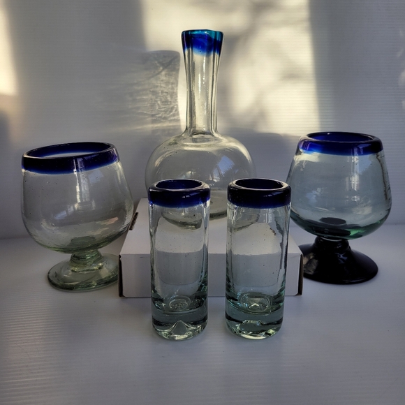 Other - Mexican Glass Mouth Blown 10oz Tequila Decanter Two Shooters Two Brandy Snifters